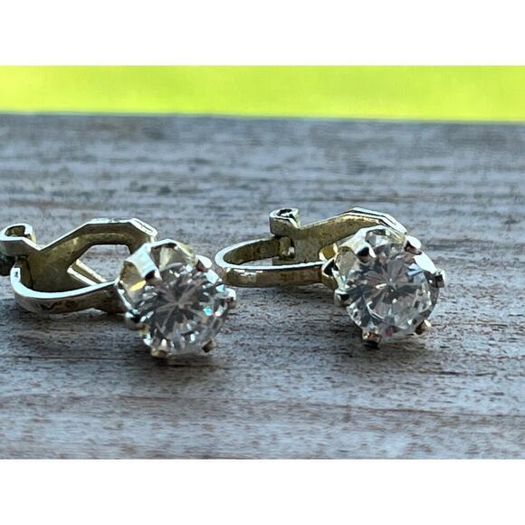 Super Cute Faux Diamond Drop Clip on Earrings. - Picture 1 of 6